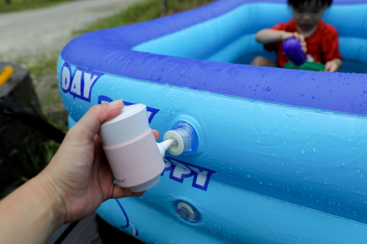 露營用品|摩肯 DR. SAVE 3in1極度快速迷你充抽氣機 打氣、抽氣、緊急電源一機三用,快速秒充,露營旅行必備推薦! - 第12張圖 露營用品|摩肯 DR. SAVE 3in1極度快速迷你充抽氣機 打氣、抽氣、緊急電源一機三用,快速秒充,露營旅行必備推薦!