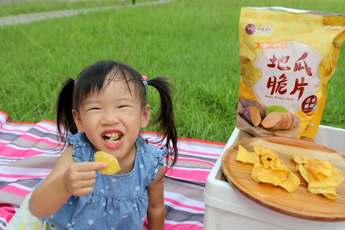 零食｜露營、野餐零食推薦！大眼蝦X飛燕煉乳聯名限定-草莓煉乳、大眼蝦-鳳梨益生菌卡力 良拾作所-原味糖粉、酸甜梅粉地瓜脆片