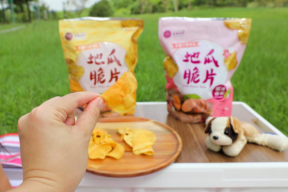 零食｜露營、野餐零食推薦！大眼蝦X飛燕煉乳聯名限定-草莓煉乳、大眼蝦-鳳梨益生菌卡力 良拾作所-原味糖粉、酸甜梅粉地瓜脆片