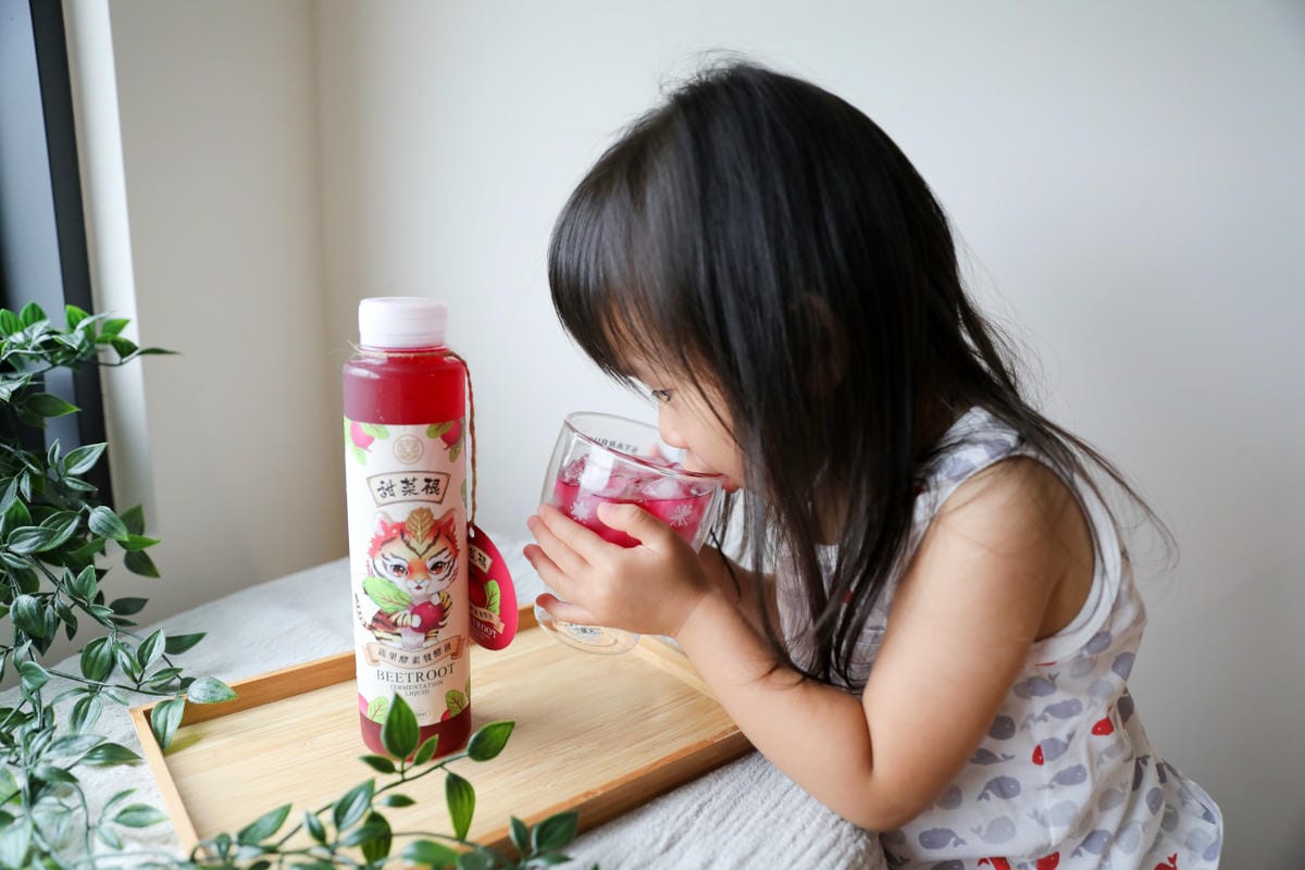 飲品｜虎騰印 甜菜根蔬果酵素發酵液 小資族的月事好夥伴，50 顆櫻桃的鐵質一瓶就滿足！