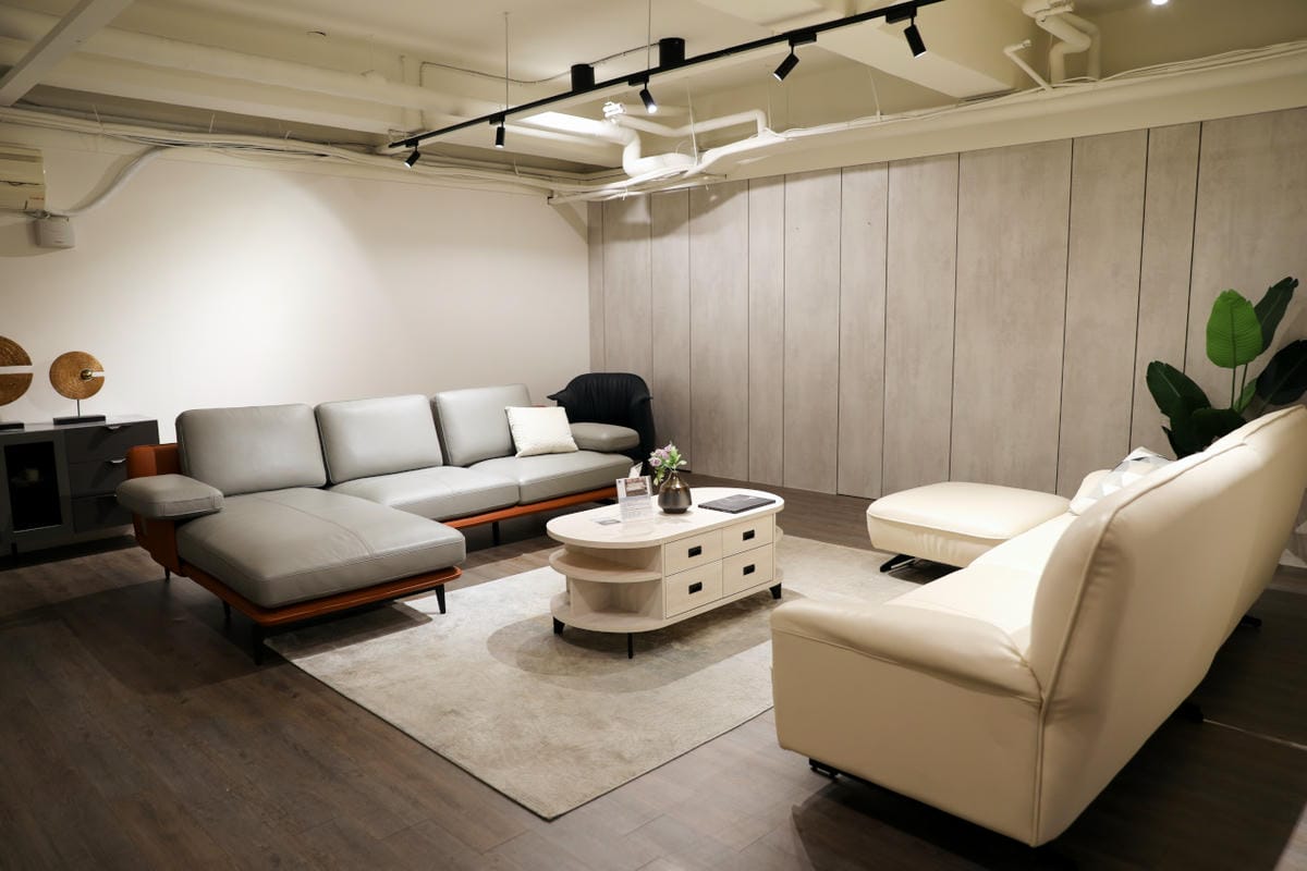 新北家具｜H&D 東稻家居（新莊門市） 沙發、床墊平價傢俱品牌推薦！提供免費家具配置、室內設計服務