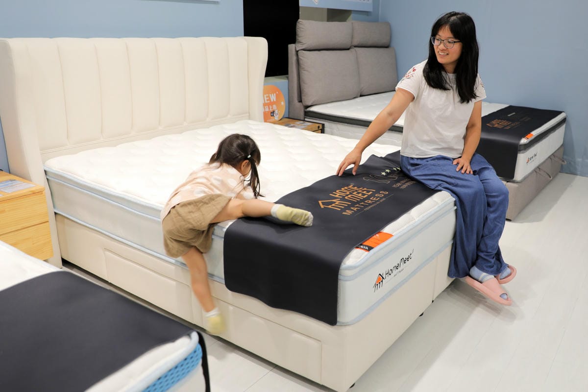 新北家具｜H&D 東稻家居（新莊門市） 沙發、床墊平價傢俱品牌推薦！提供免費家具配置、室內設計服務