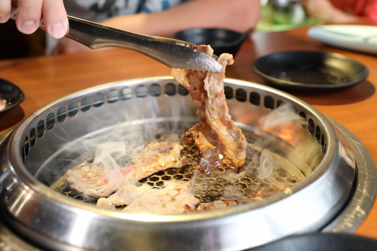 台北食記|台北燒肉吃到飽推薦!西門町美食 我!就厲害(西門店)平價高品質燒肉,還有台啤喝到飽! - 第14張圖 台北食記|台北燒肉吃到飽推薦!西門町美食 我!就厲害(西門店)平價高品質燒肉,還有台啤喝到飽!