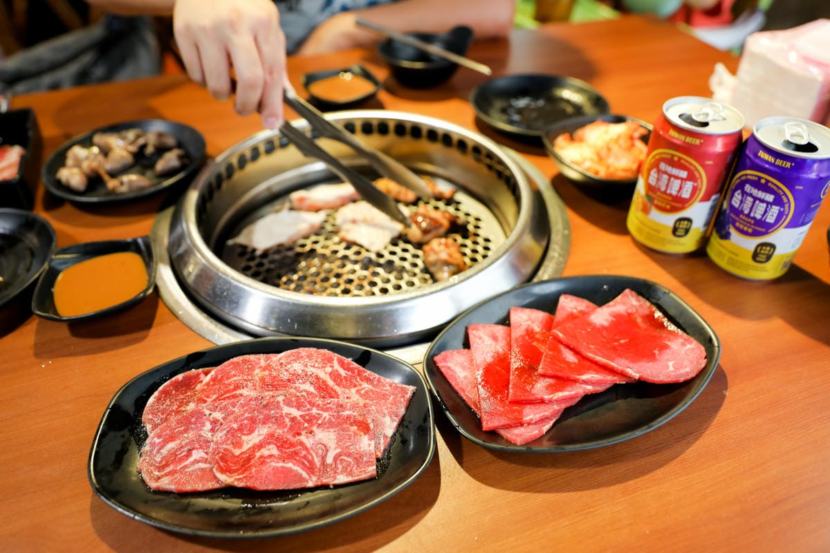 台北食記|台北燒肉吃到飽推薦!西門町美食 我!就厲害(西門店)平價高品質燒肉,還有台啤喝到飽! - 第17張圖 台北食記|台北燒肉吃到飽推薦!西門町美食 我!就厲害(西門店)平價高品質燒肉,還有台啤喝到飽!