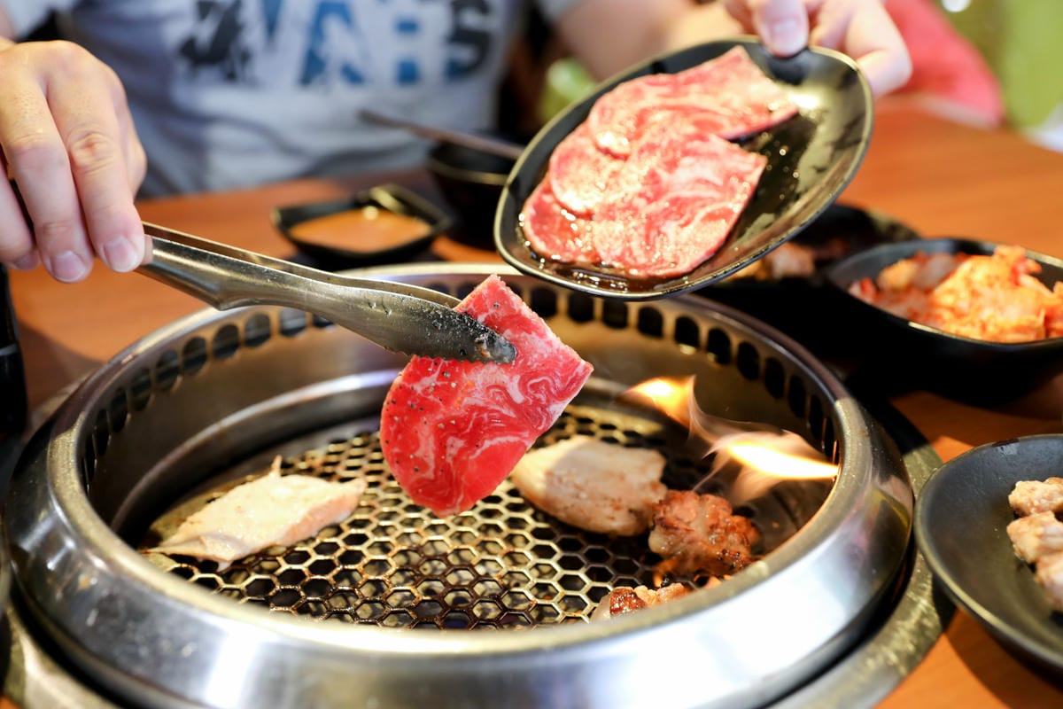 台北食記|台北燒肉吃到飽推薦!西門町美食 我!就厲害(西門店)平價高品質燒肉,還有台啤喝到飽! - 第18張圖 台北食記|台北燒肉吃到飽推薦!西門町美食 我!就厲害(西門店)平價高品質燒肉,還有台啤喝到飽!