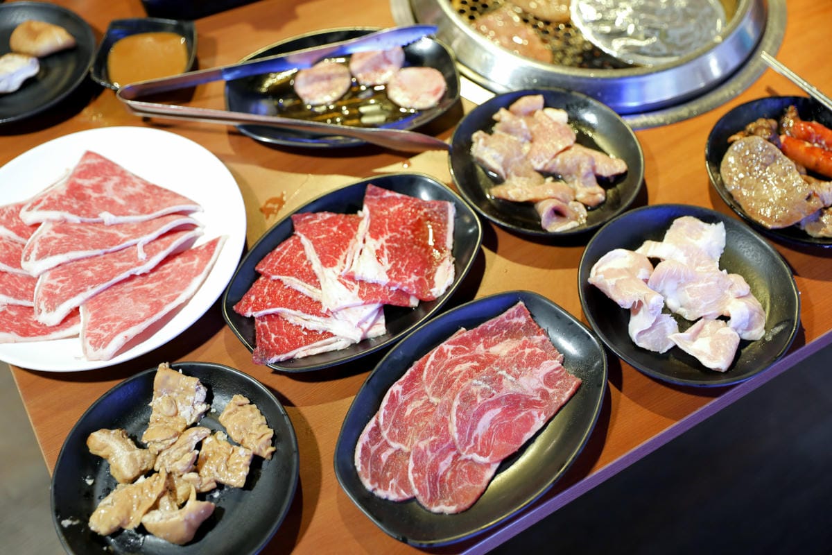台北食記|台北燒肉吃到飽推薦!西門町美食 我!就厲害(西門店)平價高品質燒肉,還有台啤喝到飽! - 第22張圖 台北食記|台北燒肉吃到飽推薦!西門町美食 我!就厲害(西門店)平價高品質燒肉,還有台啤喝到飽!