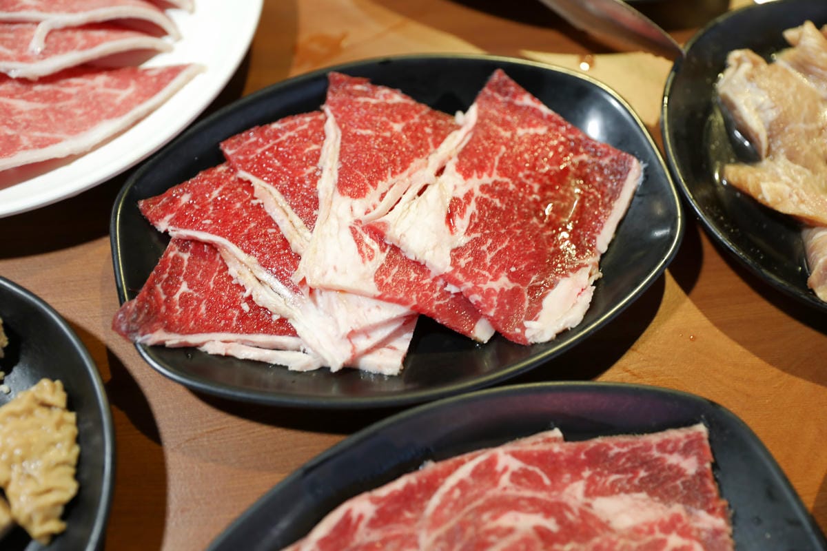 台北食記|台北燒肉吃到飽推薦!西門町美食 我!就厲害(西門店)平價高品質燒肉,還有台啤喝到飽! - 第24張圖 台北食記|台北燒肉吃到飽推薦!西門町美食 我!就厲害(西門店)平價高品質燒肉,還有台啤喝到飽!