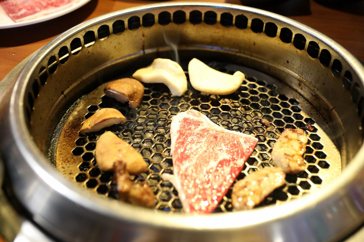 台北食記|台北燒肉吃到飽推薦!西門町美食 我!就厲害(西門店)平價高品質燒肉,還有台啤喝到飽! - 第30張圖 台北食記|台北燒肉吃到飽推薦!西門町美食 我!就厲害(西門店)平價高品質燒肉,還有台啤喝到飽!