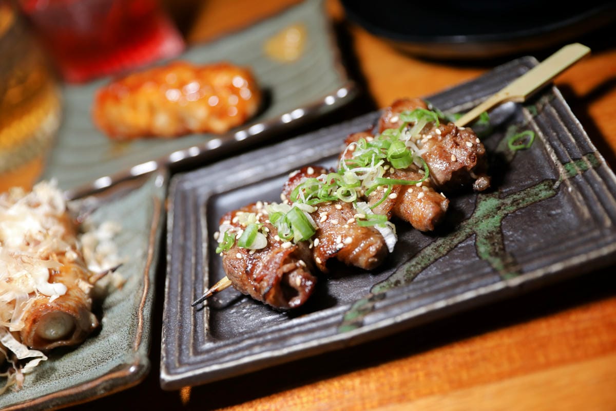 台北食記｜台北居酒屋推薦！南京三民站美食，來老菘田居酒屋（南京店）吃串燒配梅酒~