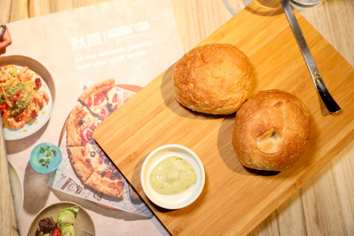 台北食記｜台北義大利麵燉飯料理推薦！默爾patsa pizza（台北信義威秀店）披薩超好吃～