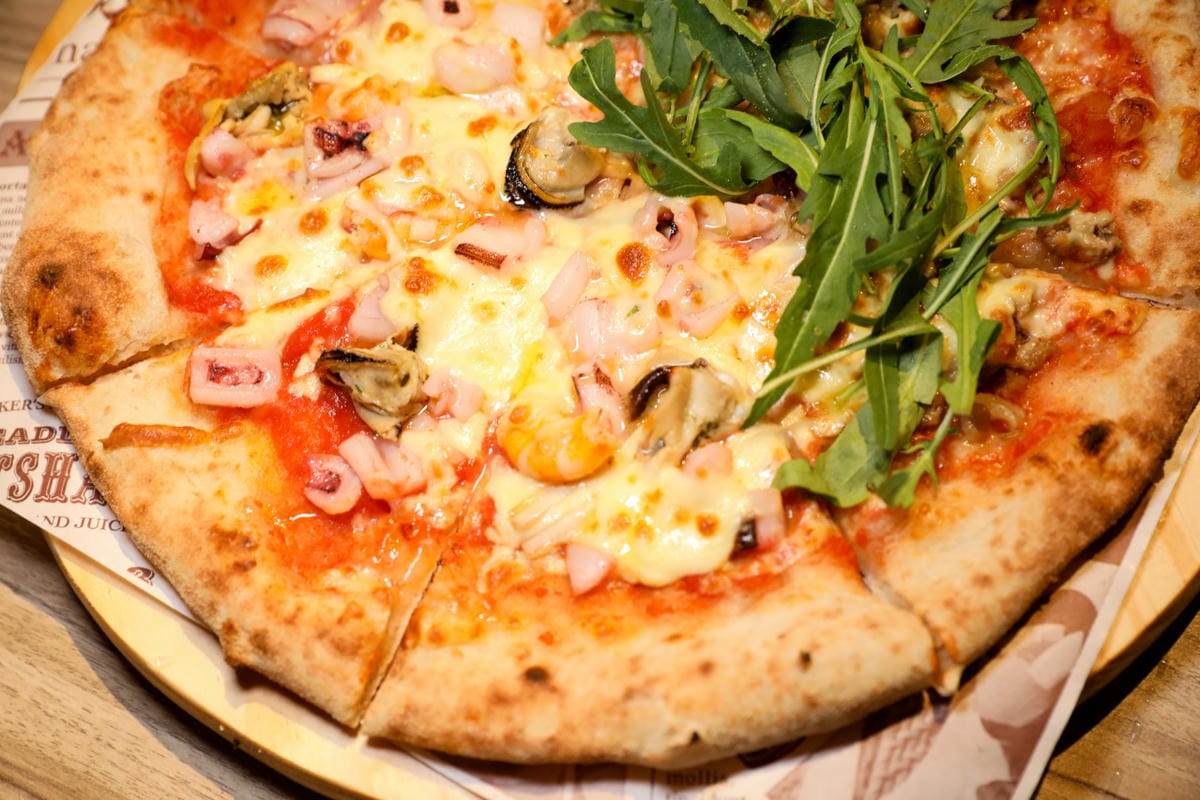台北食記｜台北義大利麵燉飯料理推薦！默爾patsa pizza（台北信義威秀店）披薩超好吃～