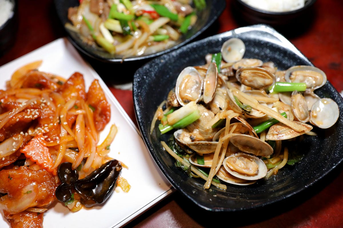 台北食記|完鍋子熱炒 市民大道熱炒、東區聚餐推薦!(KTV包廂) - 第11張圖 台北食記|完鍋子熱炒 市民大道熱炒、東區聚餐推薦!(KTV包廂)