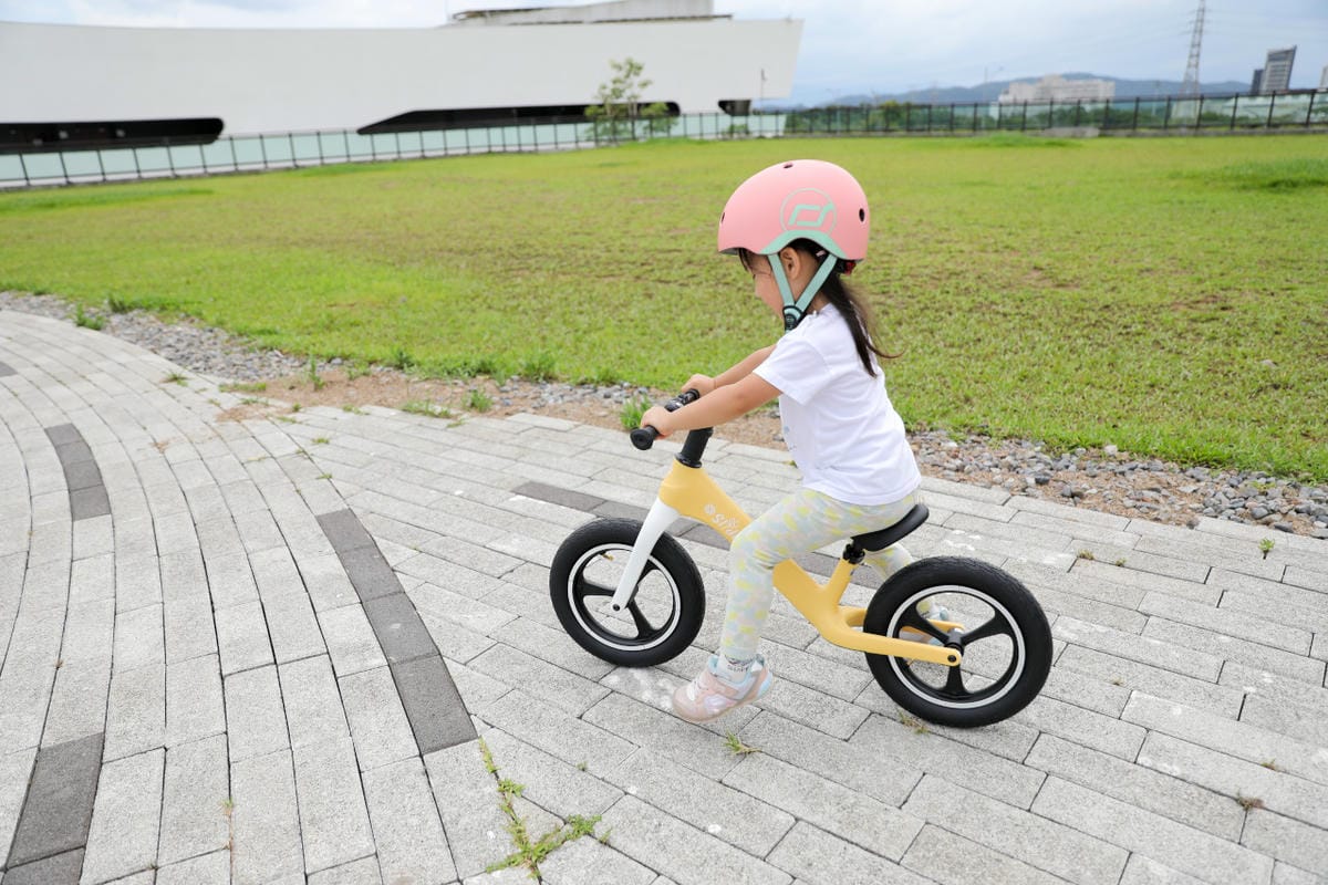 親子育兒|Slider滑來滑趣 兒童滑步車P668 馬卡龍色滑步車,小孩放電神器推薦! - 第17張圖 親子育兒|Slider滑來滑趣 兒童滑步車P668 馬卡龍色滑步車,小孩放電神器推薦!