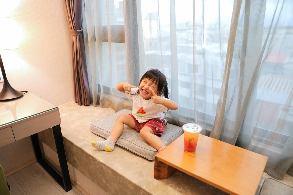 嘉義住宿｜尊皇大飯店 露天泳池高CP值飯店，嘉義親子旅遊住宿推薦！