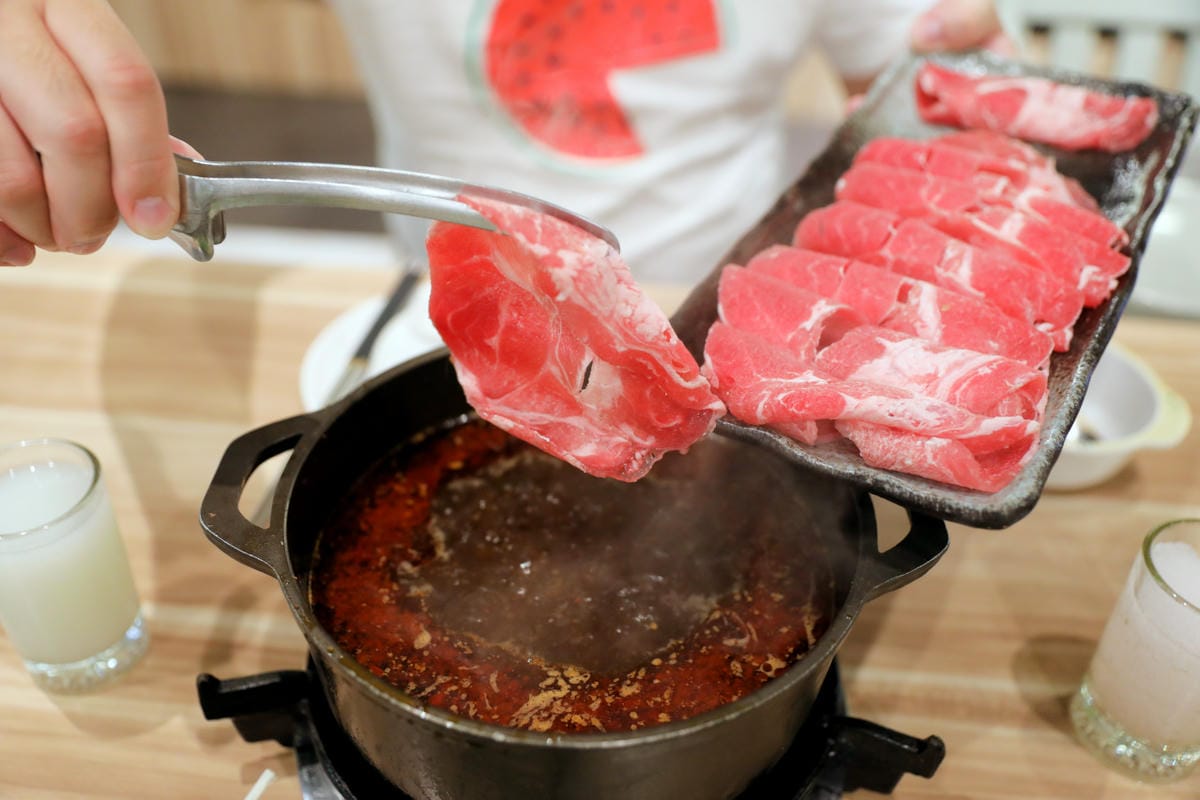 嘉義住宿｜尊皇大飯店 露天泳池高CP值飯店，嘉義親子旅遊住宿推薦！
