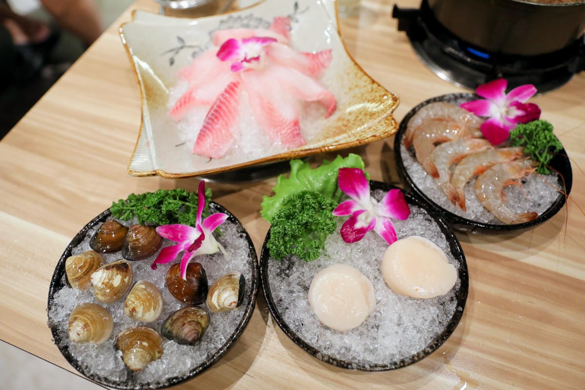 嘉義住宿｜尊皇大飯店 露天泳池高CP值飯店，嘉義親子旅遊住宿推薦！