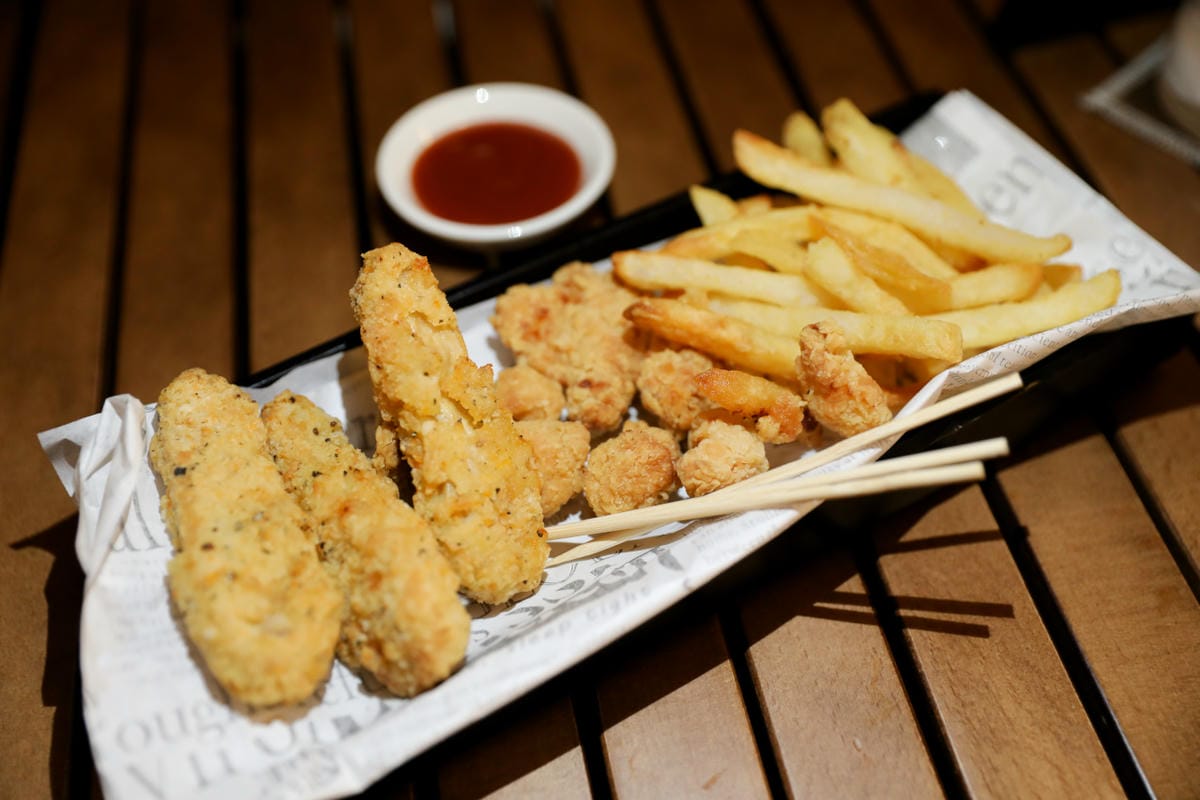 嘉義住宿｜尊皇大飯店 露天泳池高CP值飯店，嘉義親子旅遊住宿推薦！