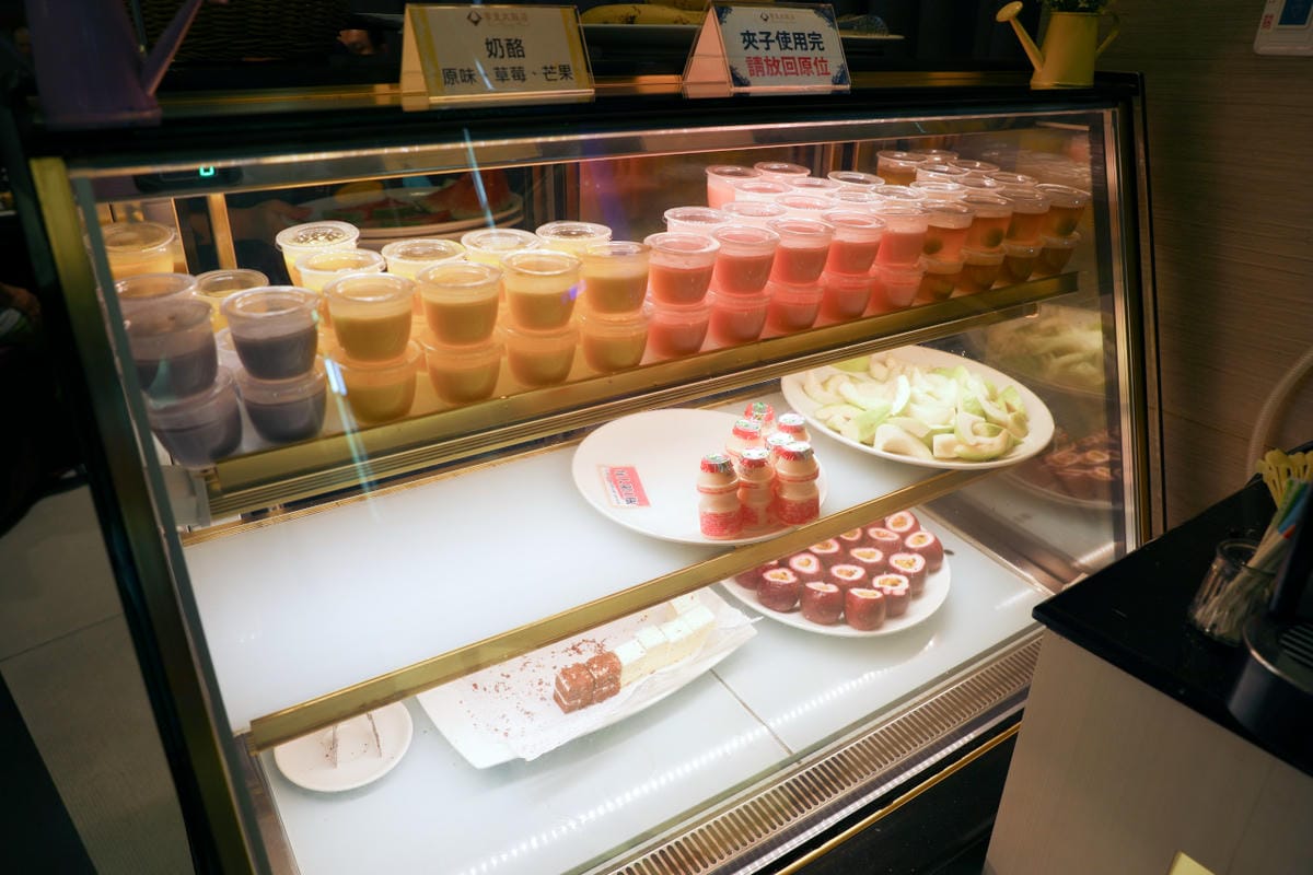 嘉義住宿｜尊皇大飯店 露天泳池高CP值飯店，嘉義親子旅遊住宿推薦！