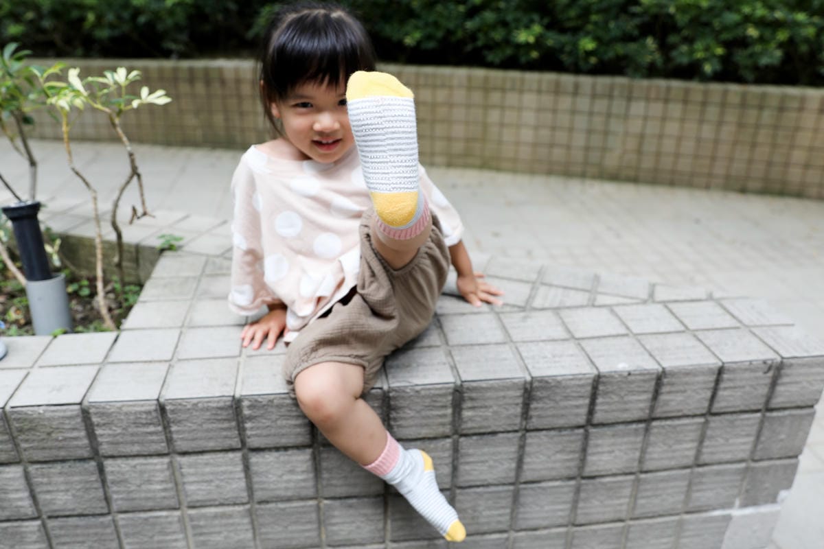 襪子｜FAV飛爾美台灣襪品 MIT製造機能運動襪、繽紛百搭童襪，舒適好穿、排汗除臭襪推薦！
