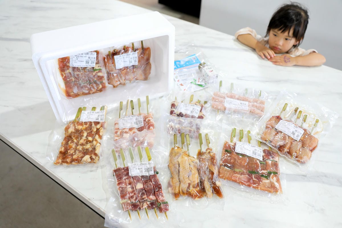 料理｜2023中秋烤肉食材組推薦！彰化水產肉品專賣 就是愛海鮮 超適合露營的便利串燒真空包，海鮮肉品宅配送~