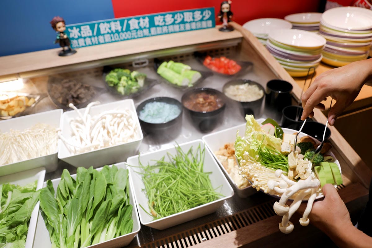 新北食記｜林口海鮮火鍋推薦！採色鍋 小確幸暖心鍋物 自助式吃到飽火鍋