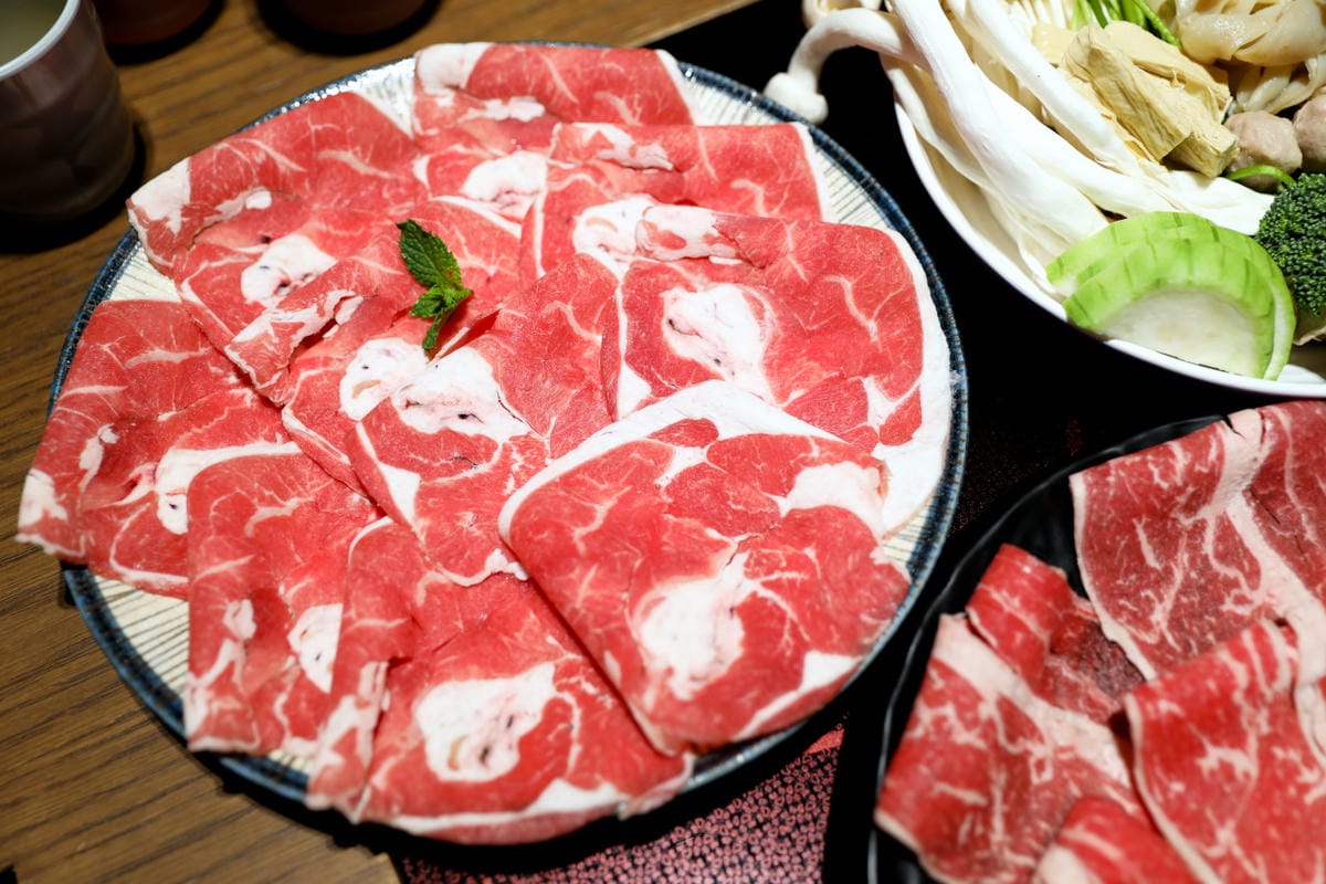新北食記｜林口海鮮火鍋推薦！採色鍋 小確幸暖心鍋物 自助式吃到飽火鍋
