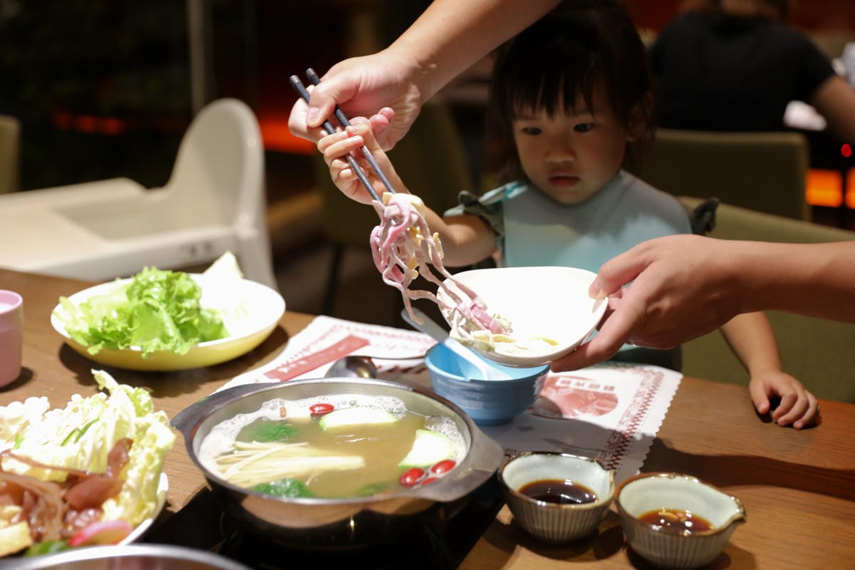 新北食記｜林口海鮮火鍋推薦！採色鍋 小確幸暖心鍋物 自助式吃到飽火鍋