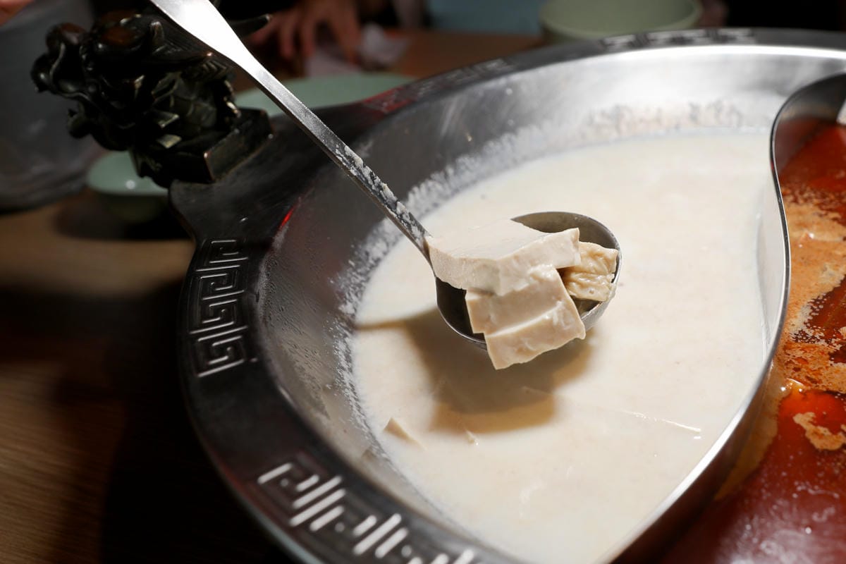 台北食記｜內湖麻辣火鍋推薦！四川龍府放感情麻辣鴛鴦火鍋 生日聚餐美食推薦！生日蝦、生日干貝送好送滿～
