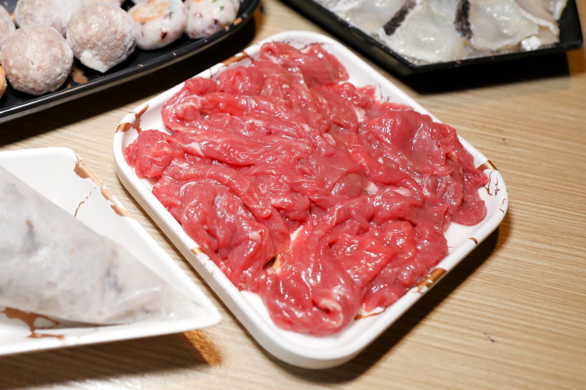 台北食記｜內湖麻辣火鍋推薦！四川龍府放感情麻辣鴛鴦火鍋 生日聚餐美食推薦！生日蝦、生日干貝送好送滿～