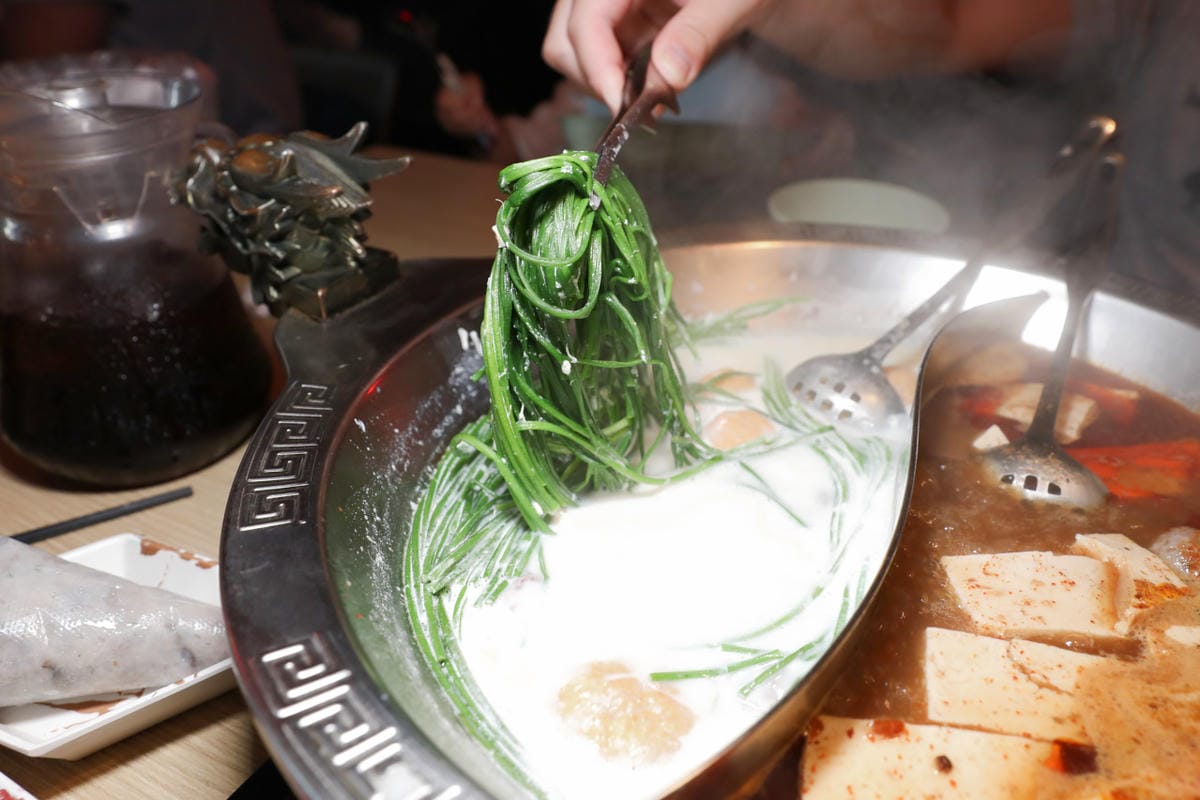 台北食記｜內湖麻辣火鍋推薦！四川龍府放感情麻辣鴛鴦火鍋 生日聚餐美食推薦！生日蝦、生日干貝送好送滿～