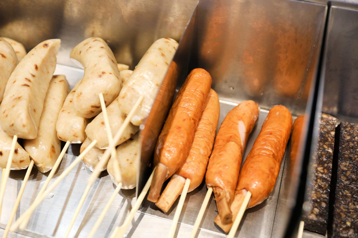 台北食記｜內湖737巷美食推薦！焦糖楓串燒漢方無烟撒粉 非油炸燒烤