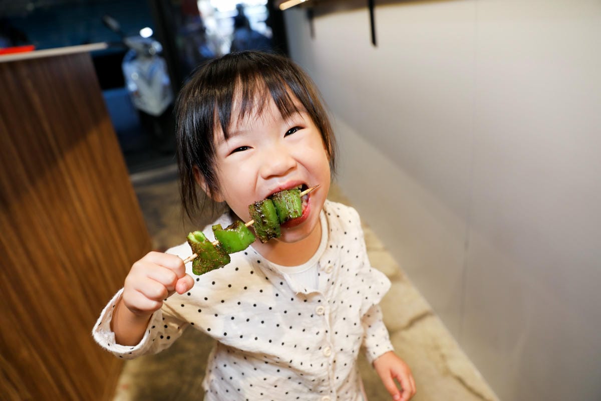 台北食記｜內湖737巷美食推薦！焦糖楓串燒漢方無烟撒粉 非油炸燒烤