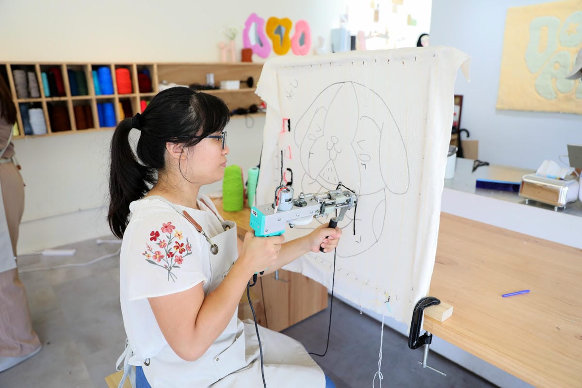 DIY課程|Does Art 都是藝術 台北館 療癒系DIY手作地毯課程(簇絨掛鏡) - 第10張圖 DIY課程|Does Art 都是藝術 台北館 療癒系DIY手作地毯課程(簇絨掛鏡)