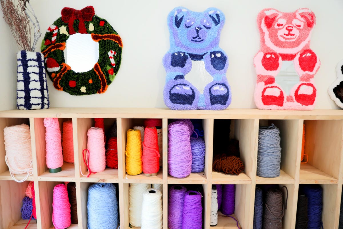 DIY課程|Does Art 都是藝術 台北館 療癒系DIY手作地毯課程(簇絨掛鏡) - 第2張圖 DIY課程|Does Art 都是藝術 台北館 療癒系DIY手作地毯課程(簇絨掛鏡)