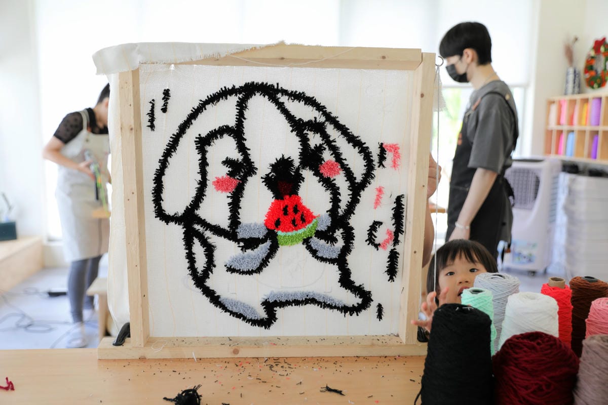 DIY課程|Does Art 都是藝術 台北館 療癒系DIY手作地毯課程(簇絨掛鏡) - 第24張圖 DIY課程|Does Art 都是藝術 台北館 療癒系DIY手作地毯課程(簇絨掛鏡)