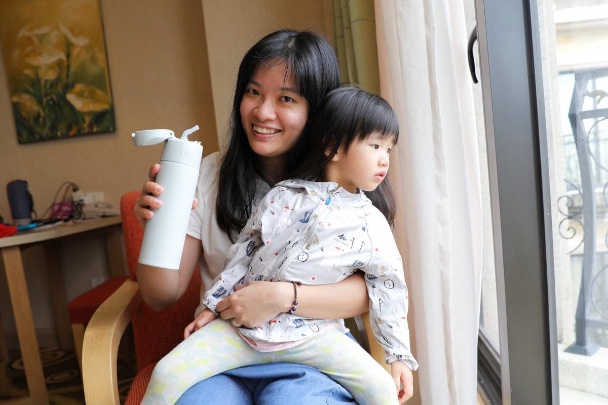 保溫瓶｜親子用保溫瓶推薦！膳魔師THERMOS 不銹鋼真空保冷瓶（吸管瓶）