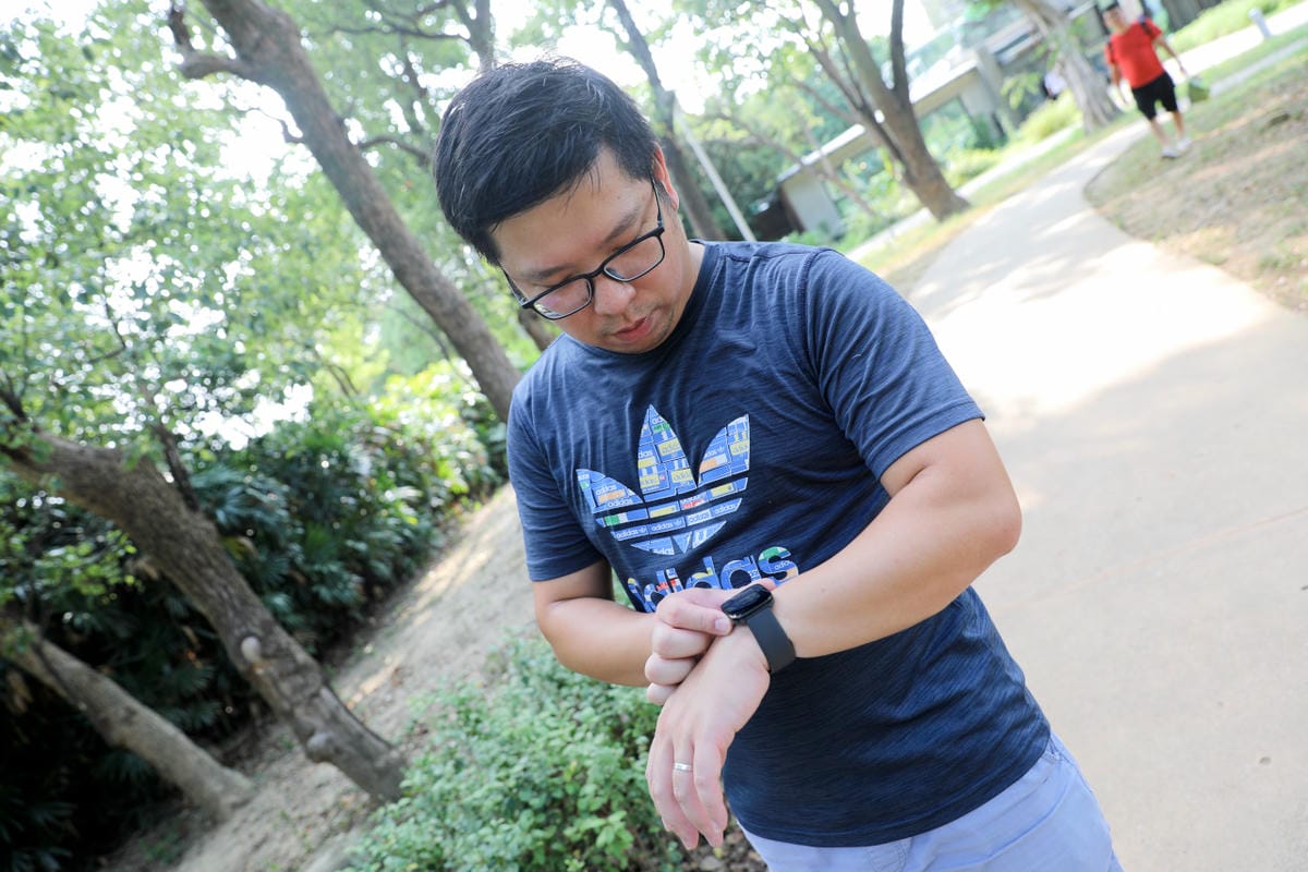 3C開箱｜Amazfit 華米BIP 5 大螢幕健康智慧手錶 配備1.91英吋大螢幕、超強續航力，支援藍牙通話及Line訊息