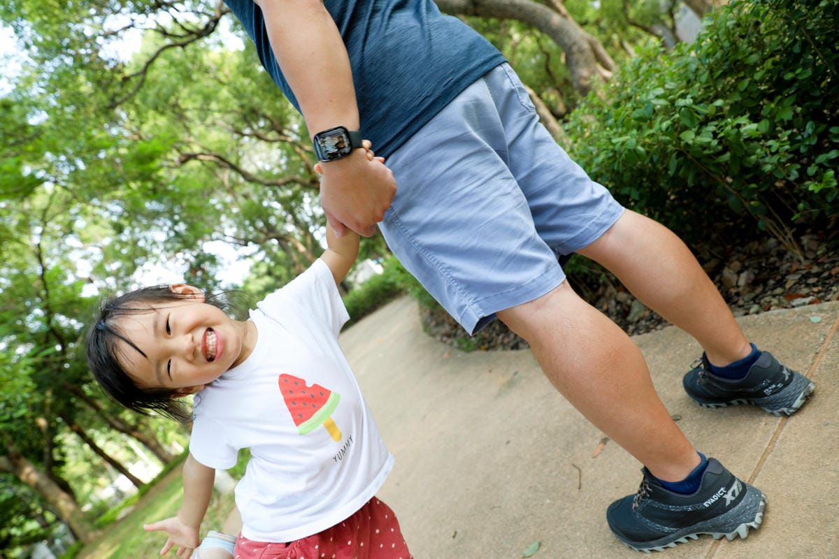 3C開箱｜Amazfit 華米BIP 5 大螢幕健康智慧手錶 配備1.91英吋大螢幕、超強續航力，支援藍牙通話及Line訊息