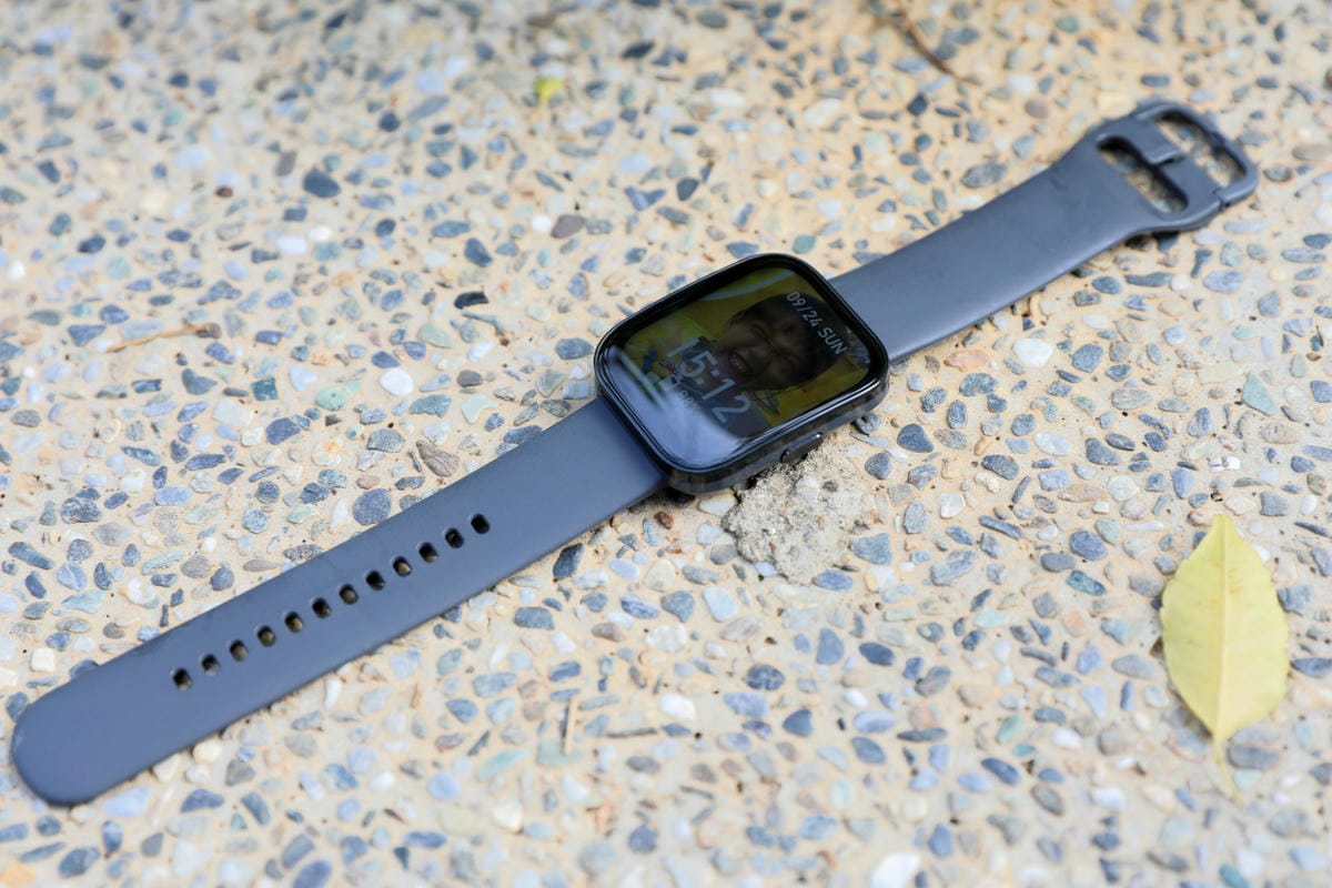 3C開箱｜Amazfit 華米BIP 5 大螢幕健康智慧手錶 配備1.91英吋大螢幕、超強續航力，支援藍牙通話及Line訊息