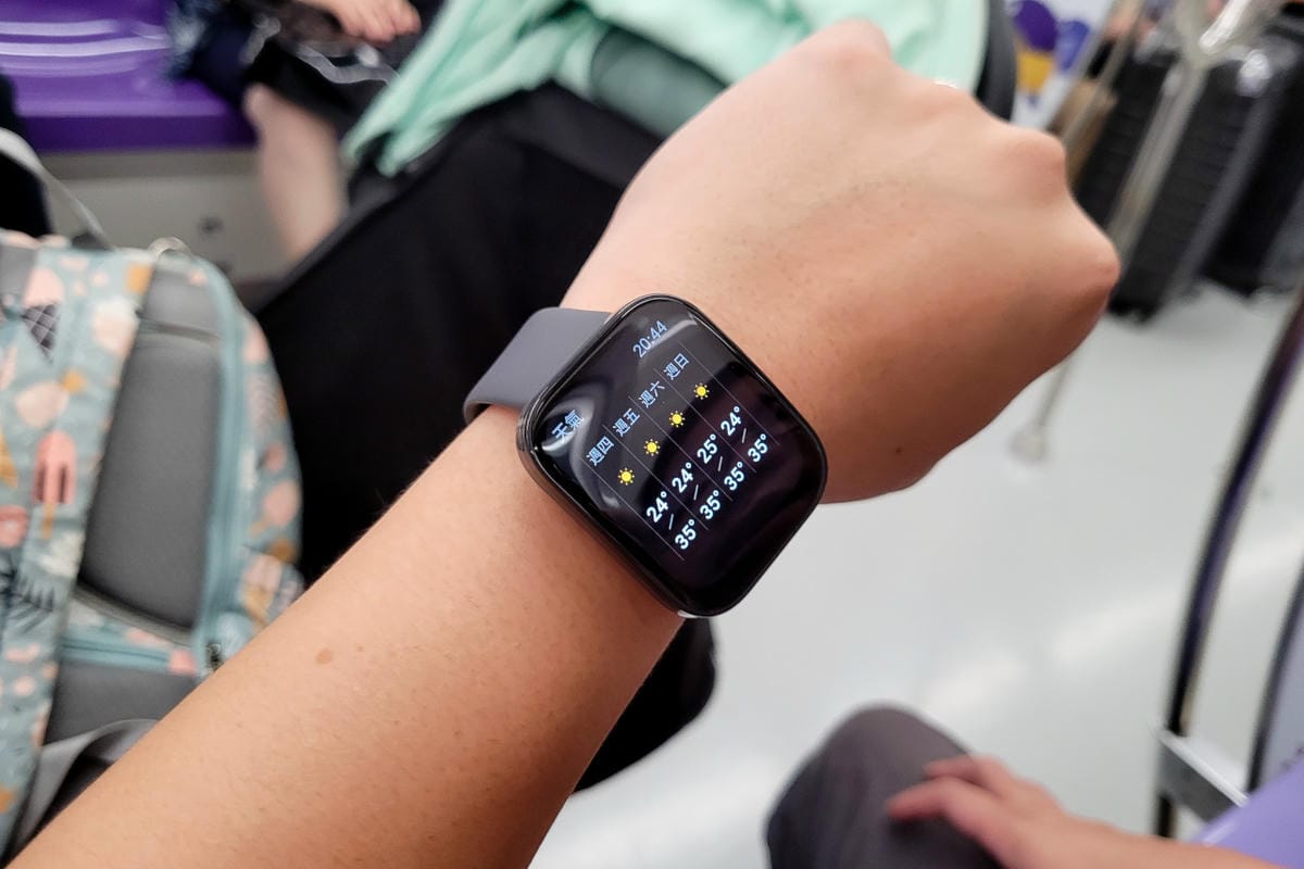 3C開箱｜Amazfit 華米BIP 5 大螢幕健康智慧手錶 配備1.91英吋大螢幕、超強續航力，支援藍牙通話及Line訊息