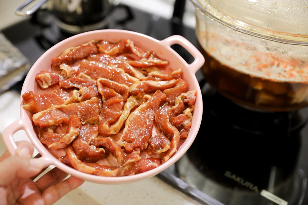 料理｜新竹 朝肉生鮮肉舖 每日新鮮現宰本土黑毛豬 溫體豬滿漢全席 懶人零失敗豬肉料理食譜推薦！