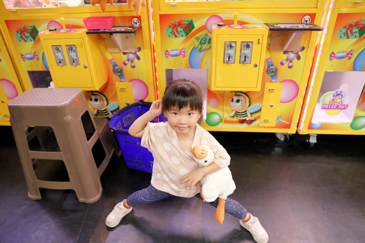 台南旅遊|台南親子一日遊美食景點!永康夾舖子遊樂園 親子友善、新手友善 夾娃娃機、夾零食機推薦! - 第24張圖 台南旅遊|台南親子一日遊美食景點!永康夾舖子遊樂園 親子友善、新手友善 夾娃娃機、夾零食機推薦!