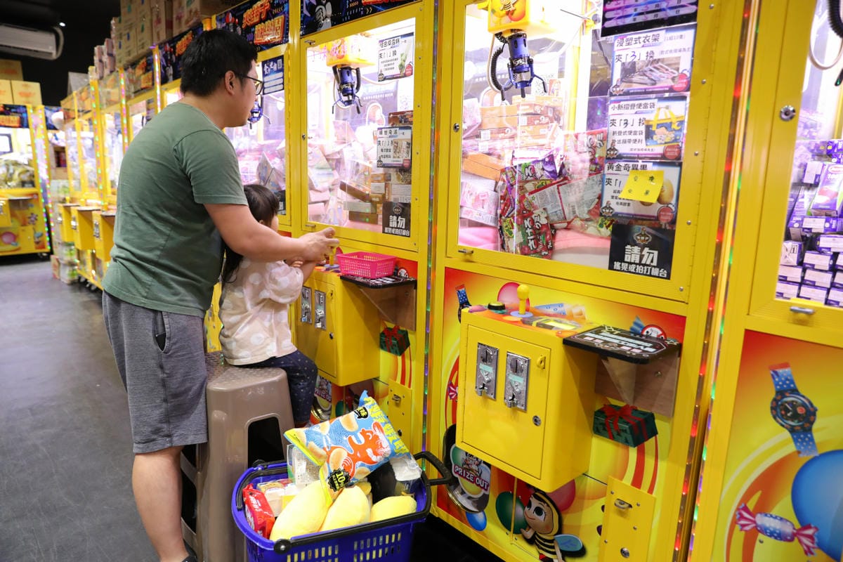 台南旅遊|台南親子一日遊美食景點!永康夾舖子遊樂園 親子友善、新手友善 夾娃娃機、夾零食機推薦! - 第45張圖 台南旅遊|台南親子一日遊美食景點!永康夾舖子遊樂園 親子友善、新手友善 夾娃娃機、夾零食機推薦!