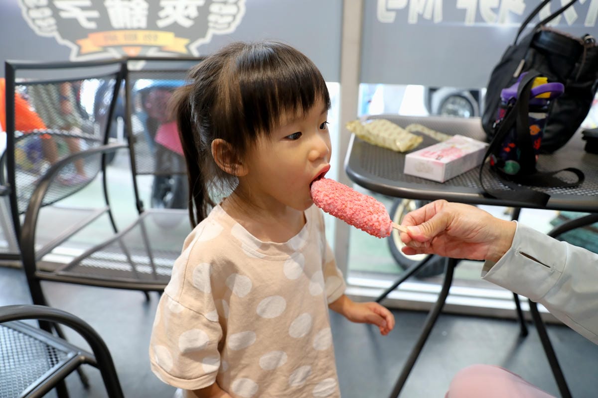 台南旅遊|台南親子一日遊美食景點!永康夾舖子遊樂園 親子友善、新手友善 夾娃娃機、夾零食機推薦! - 第48張圖 台南旅遊|台南親子一日遊美食景點!永康夾舖子遊樂園 親子友善、新手友善 夾娃娃機、夾零食機推薦!