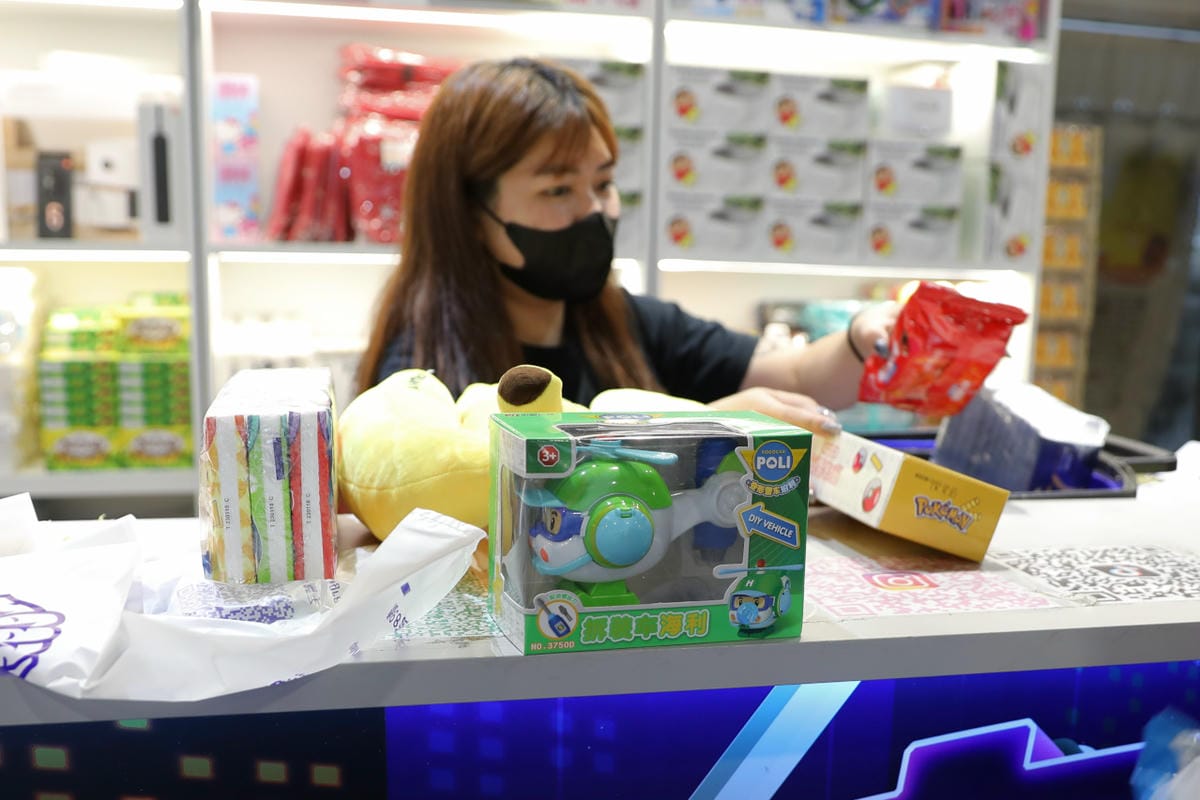 台南旅遊|台南親子一日遊美食景點!永康夾舖子遊樂園 親子友善、新手友善 夾娃娃機、夾零食機推薦! - 第55張圖 台南旅遊|台南親子一日遊美食景點!永康夾舖子遊樂園 親子友善、新手友善 夾娃娃機、夾零食機推薦!