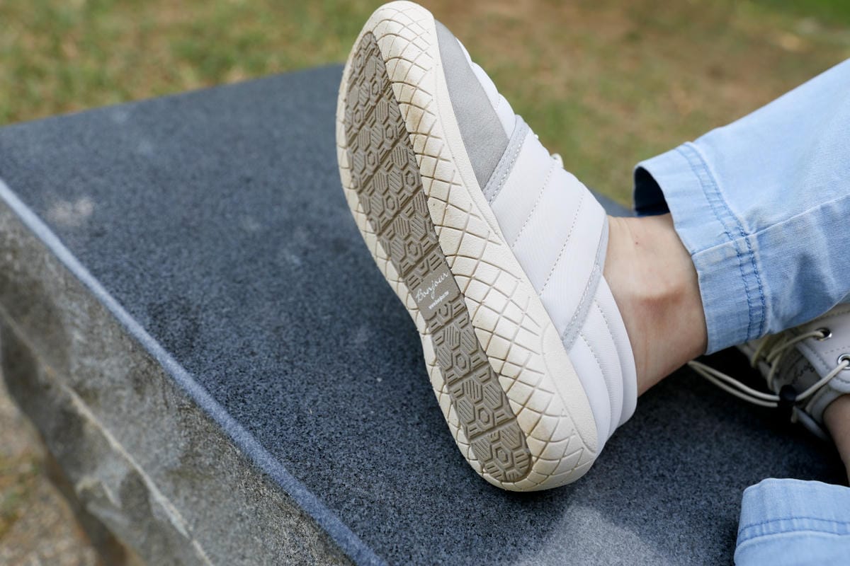 女鞋｜Bonjour防潑水足部減壓機能鞋推薦！(防潑水升級)足部減壓，3D步態平衡健康機能鞋