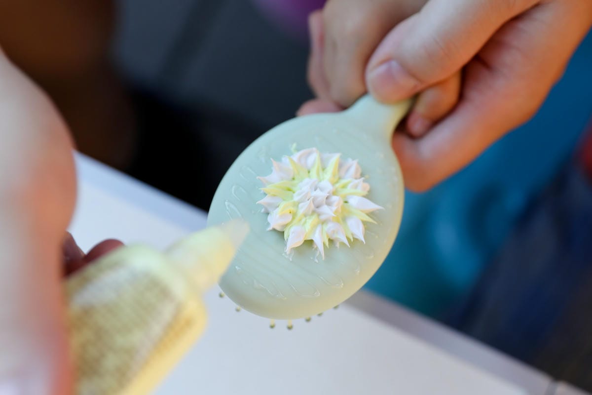 親子育兒｜樹林興仁夜市 LS麗盛時尚3D烤畫、DIY手作坊 超好玩的立體烤畫跟親子DIY奶油膠手作飾品推薦！