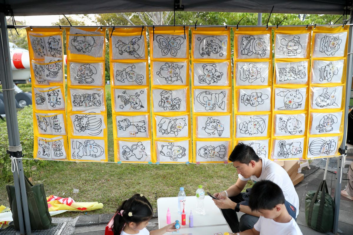親子育兒｜樹林興仁夜市 LS麗盛時尚3D烤畫、DIY手作坊 超好玩的立體烤畫跟親子DIY奶油膠手作飾品推薦！