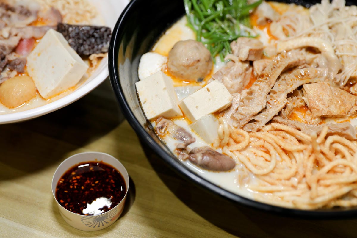 苗栗食記｜苗栗人氣排隊美食推薦！沐上麻辣燙 大骨奶香湯頭，可以喝的麻辣燙~