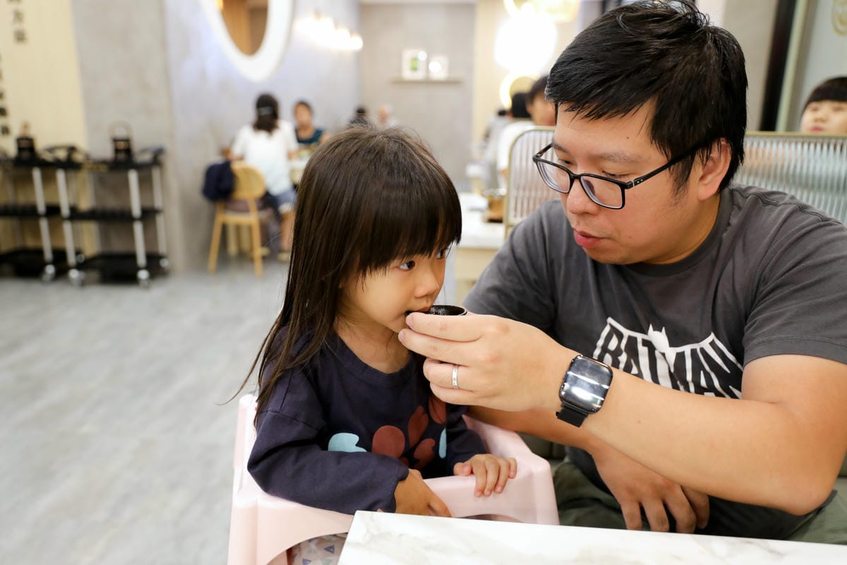 桃園食記|2023桃園最新開幕火鍋推薦!涮金鍋 和風涮涮鍋 不能錯過的黃金雞湯與雞生蠔! - 第11張圖 桃園食記|2023桃園最新開幕火鍋推薦!涮金鍋 和風涮涮鍋 不能錯過的黃金雞湯與雞生蠔!
